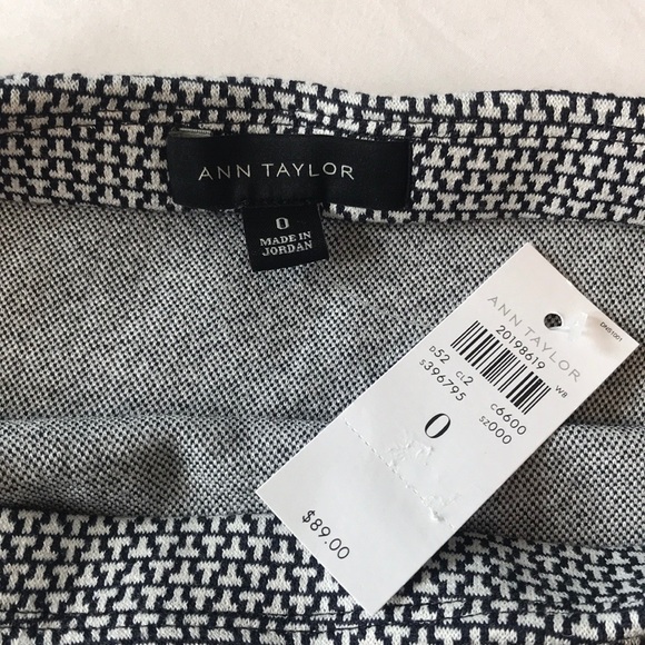 NWT ANN TAYLOR A-Line Patterned Navy/White Skirt - Picture 4 of 7